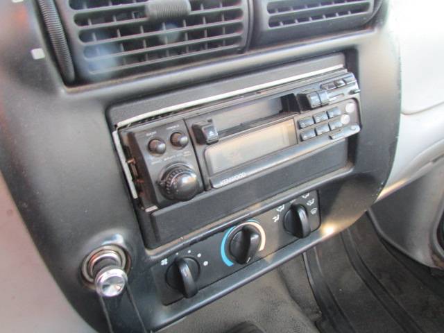 Mazda-b-series-pickup-1995-12