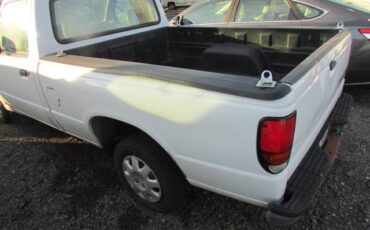 Mazda-b-series-pickup-1995-7