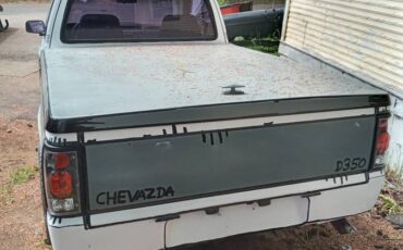 Mazda-b2200-1990-white-1