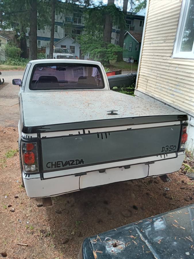 Mazda-b2200-1990-white-1