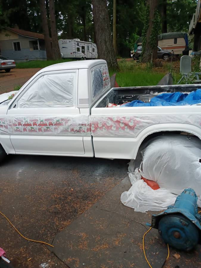 Mazda-b2200-1990-white-11