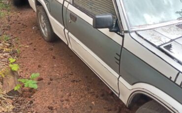 Mazda-b2200-1990-white-6