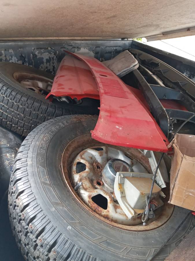 Mazda-b2200-1990-white-7