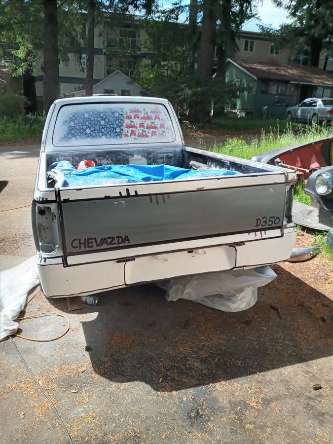 Mazda-b2200-1990-white-9