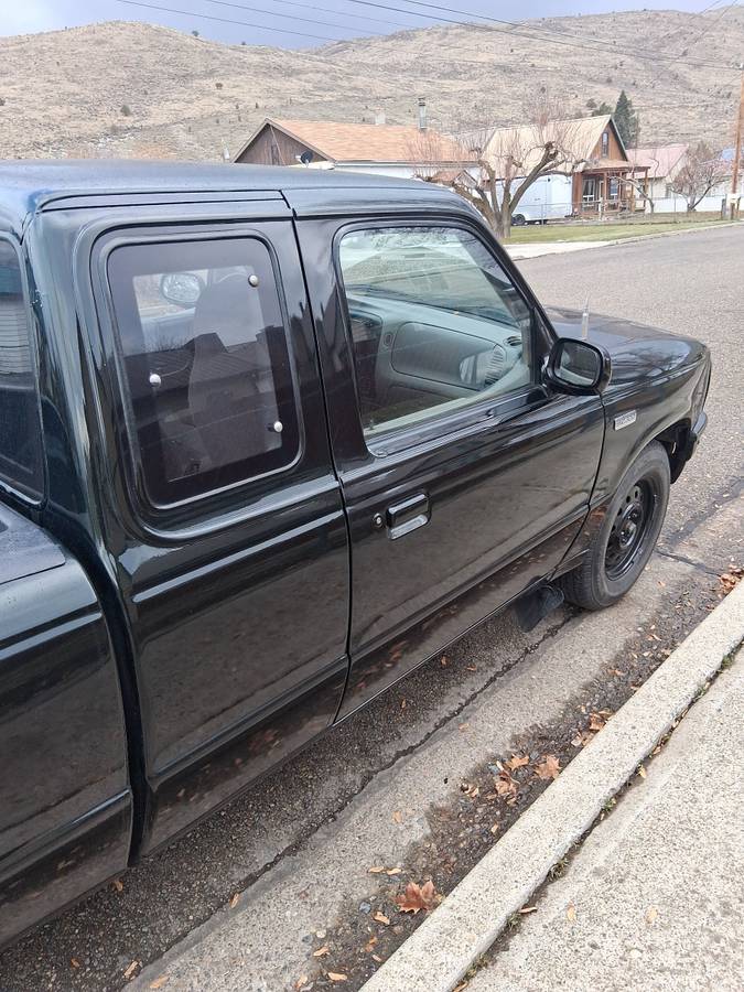 Mazda-b2300-1995-black-23