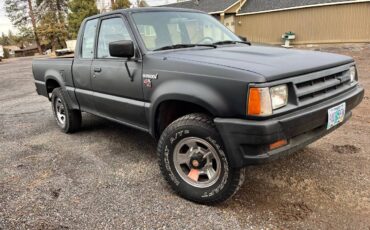 Mazda-b2600-4x4-xcab-1989-4