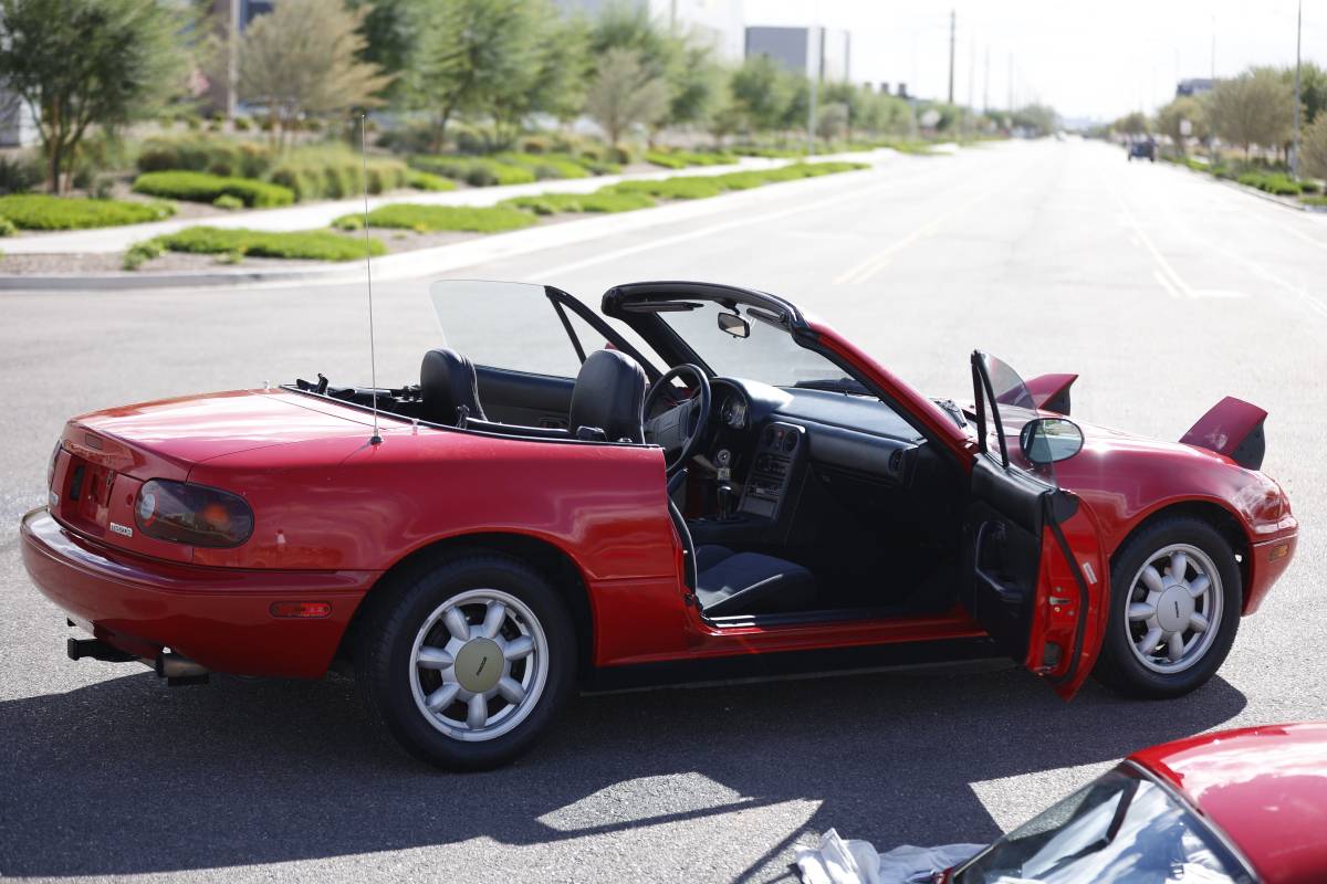 Mazda-miata-1990