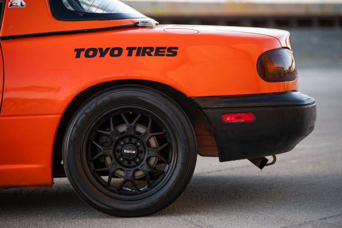 Mazda-miata-1995-orange-16