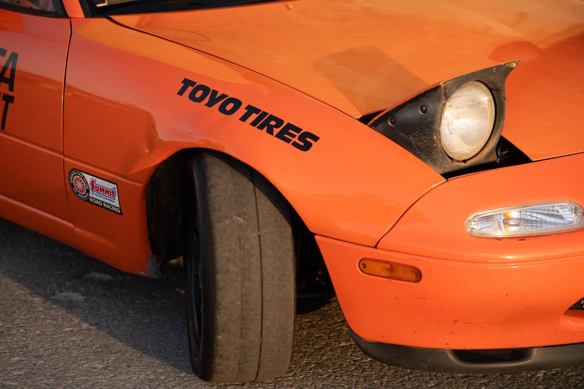 Mazda-miata-1995-orange-18