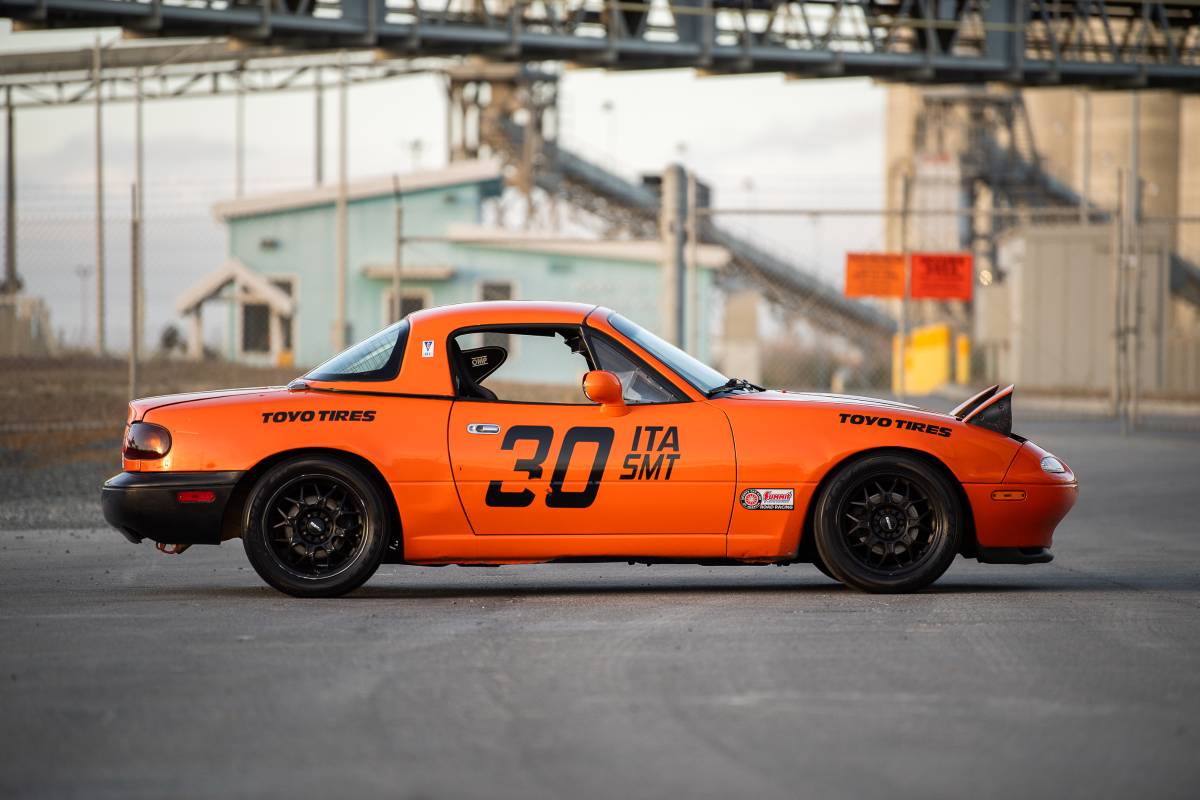 Mazda-miata-1995-orange-32