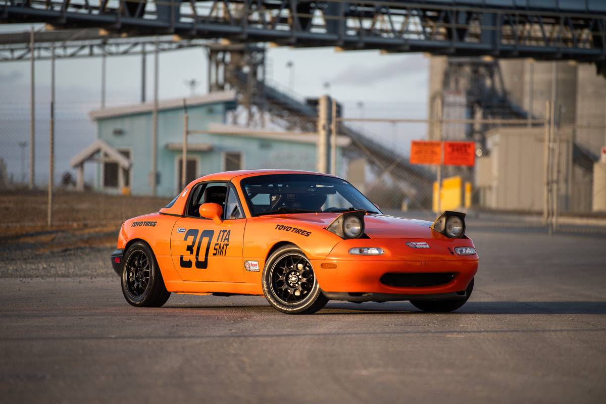 Mazda-miata-1995-orange-35
