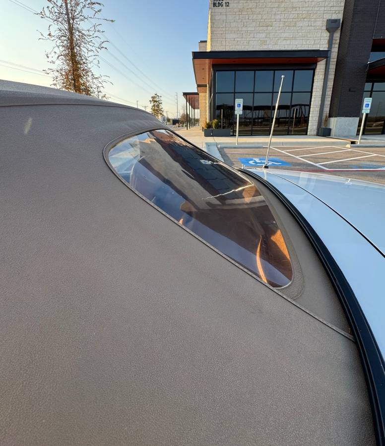 Mazda-miata-mx5-1995-white-11