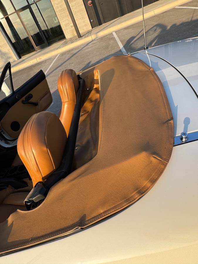 Mazda-miata-mx5-1995-white-3