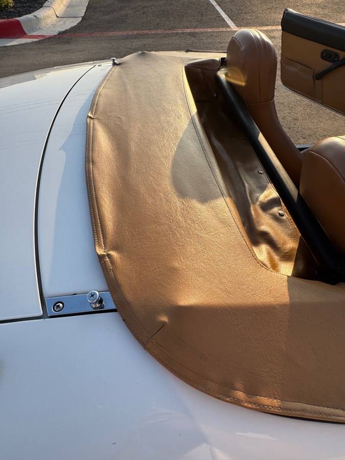 Mazda-miata-mx5-1995-white-4