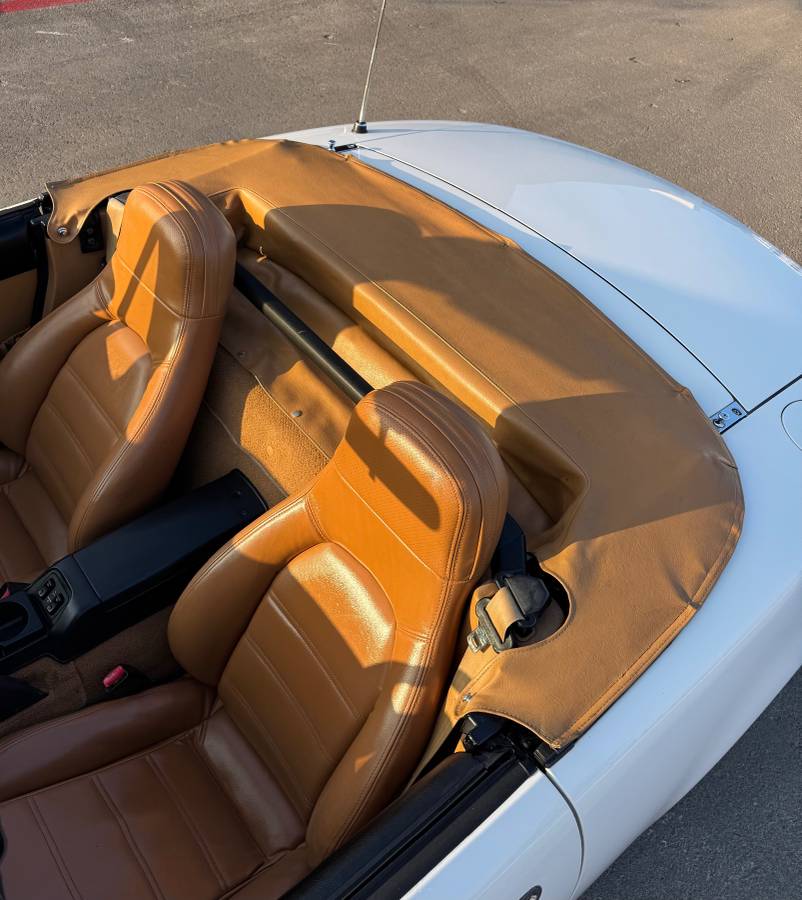 Mazda-miata-mx5-1995-white-5