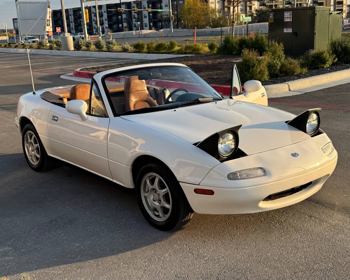 Mazda-miata-mx5-1995-white-6