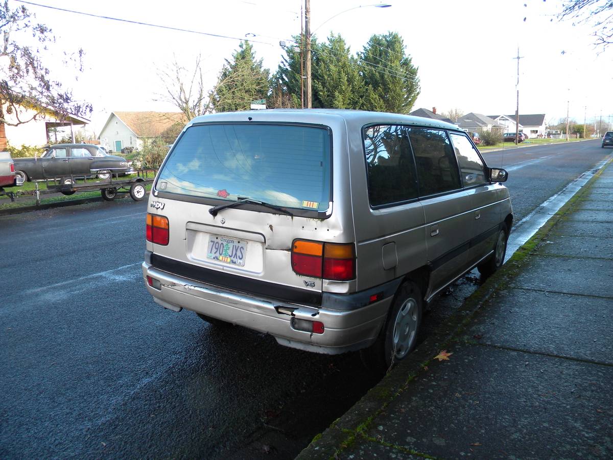 Mazda-mpv-1995-4