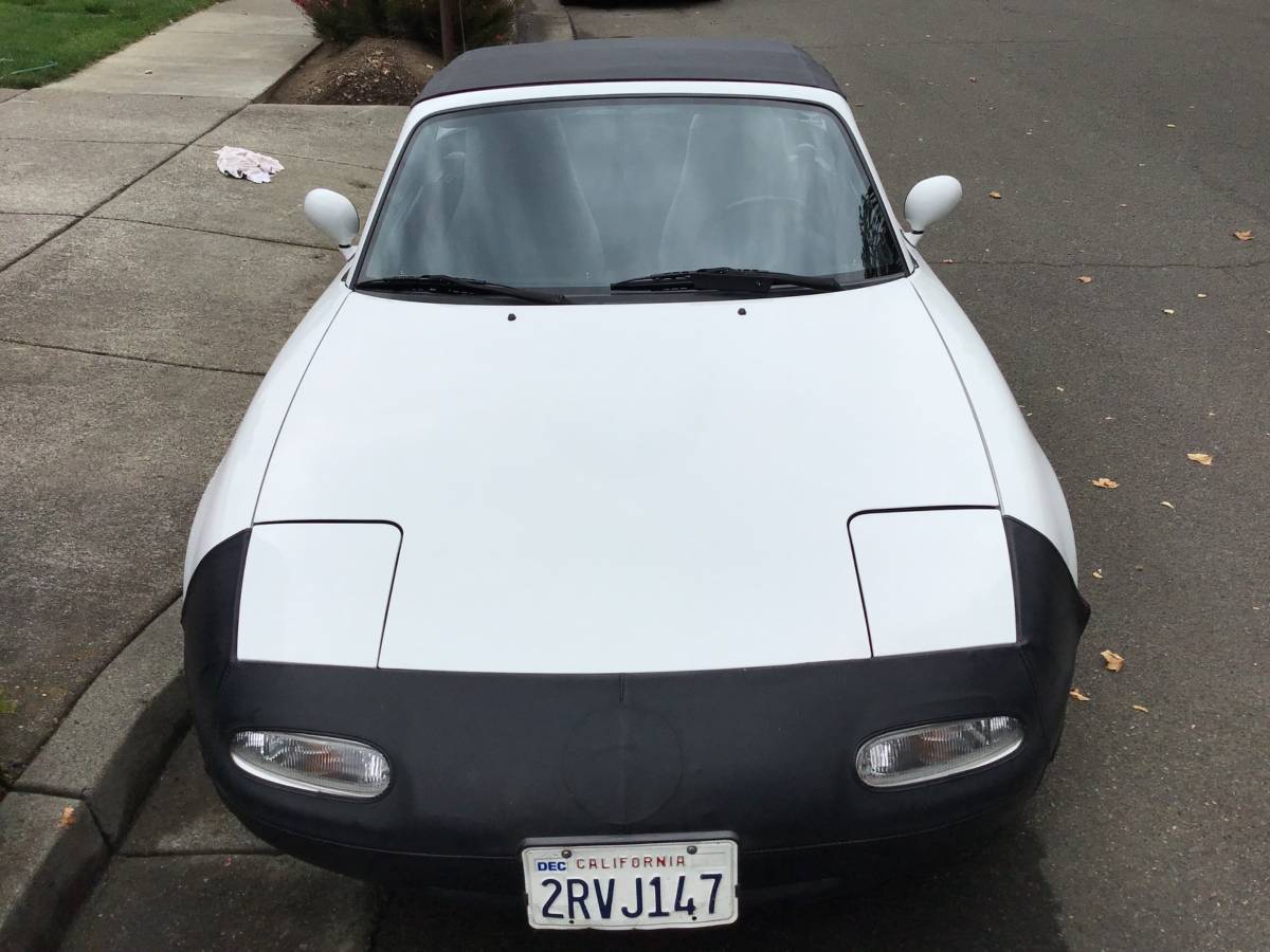 Mazda-mx-5-miata-1990-white-11