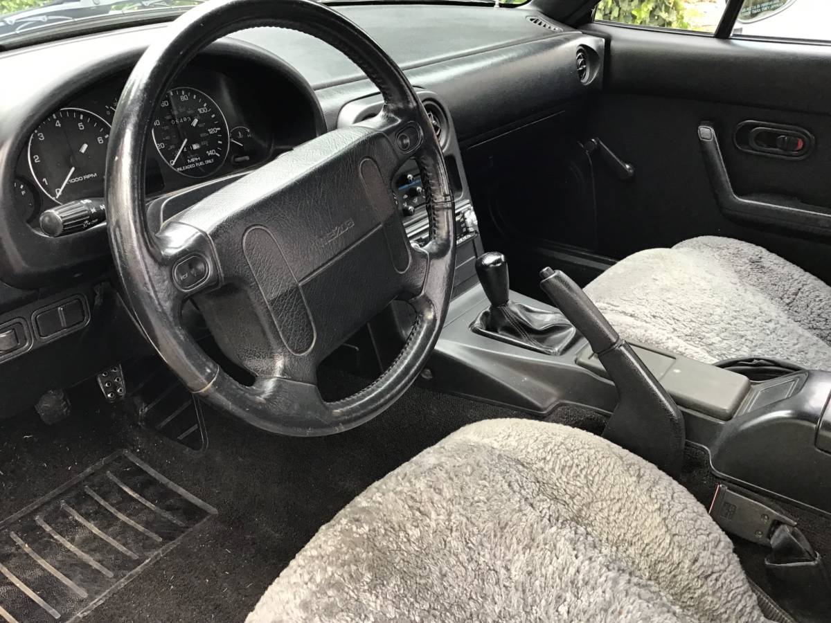 Mazda-mx-5-miata-1990-white-8