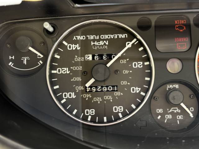 Mazda-mx-5-miata-1992-1