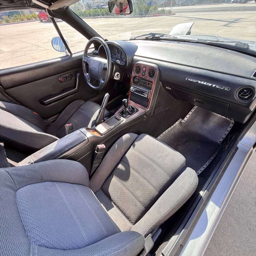 Mazda-mx-5-miata-1992-16