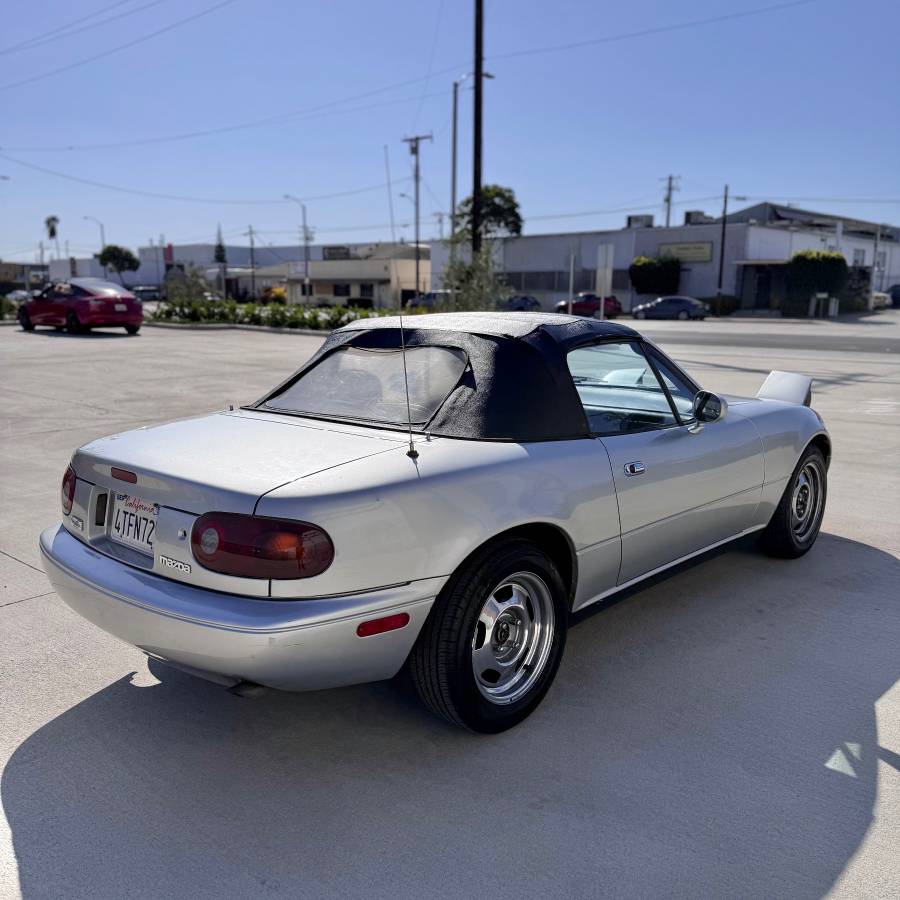 Mazda-mx-5-miata-1992-4