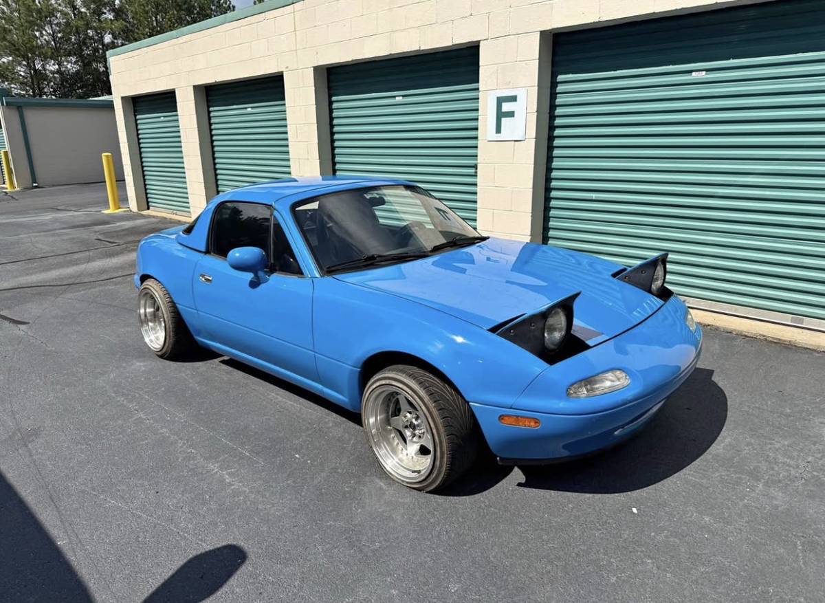 Mazda-mx-5-miata-1994-blue-10