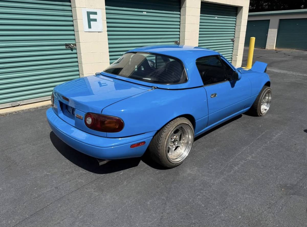 Mazda-mx-5-miata-1994-blue-11