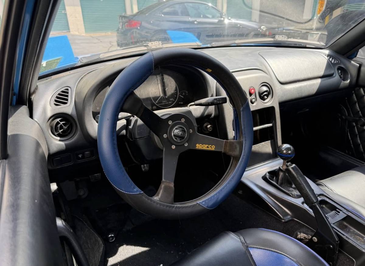 Mazda-mx-5-miata-1994-blue-2