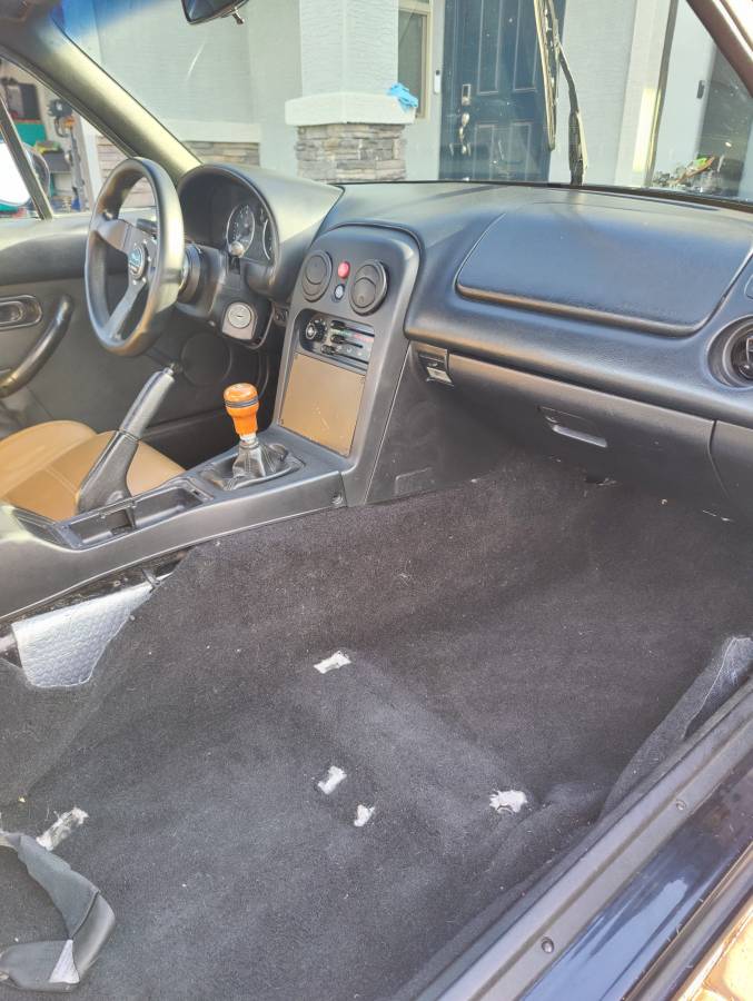 Mazda-mx-5-miata-1995-12