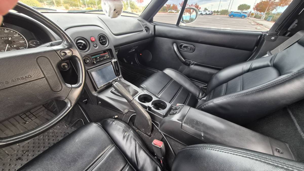 Mazda-mx-5-miata-1995-7