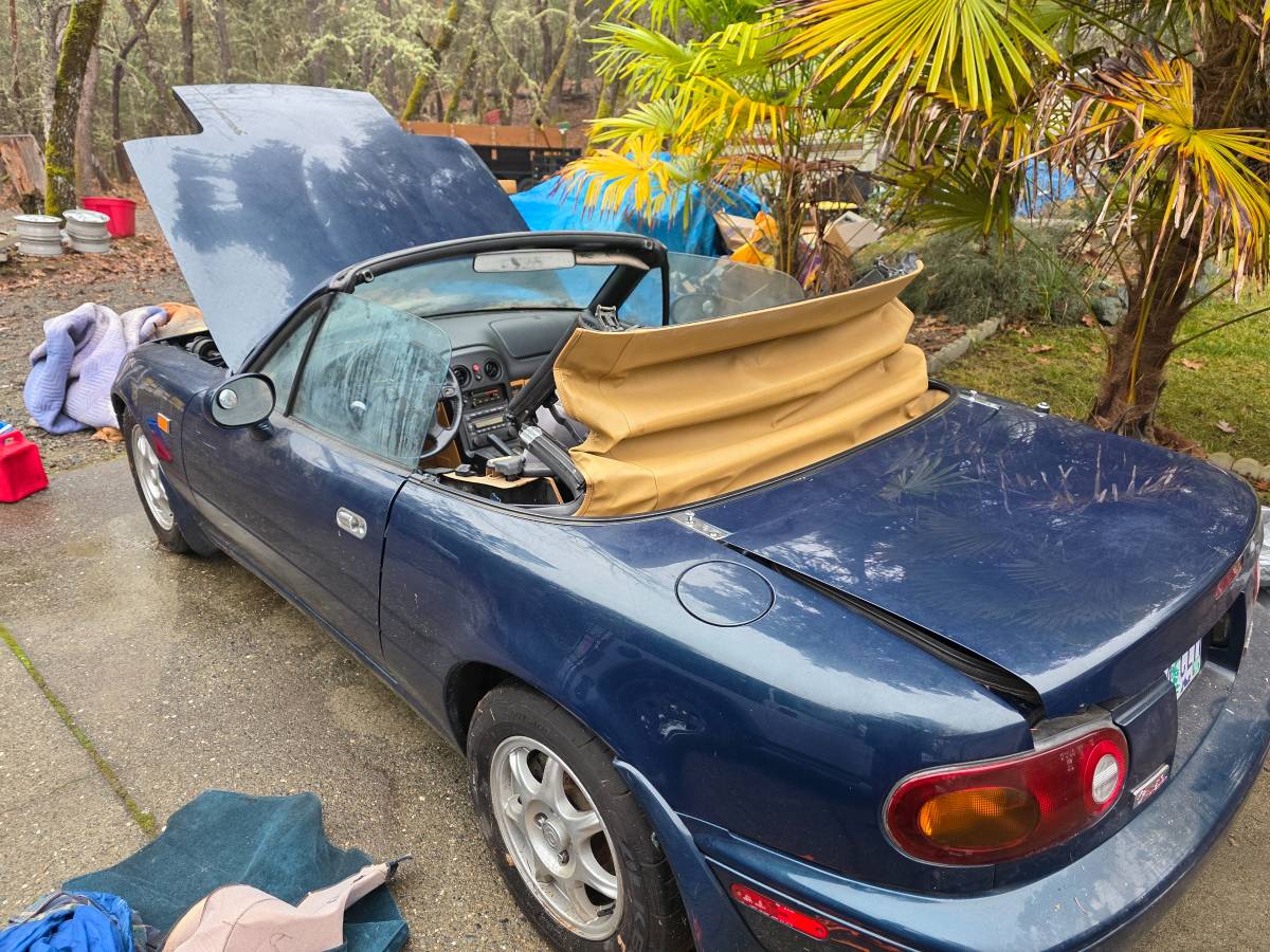 Mazda-mx-5-miata-1995-blue-4