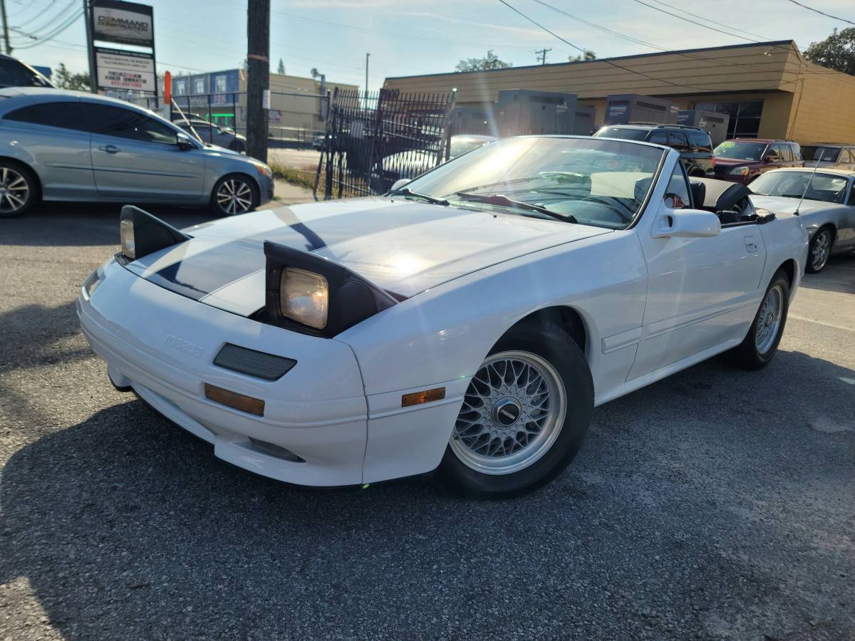 Mazda-rx-7-1990-white-17