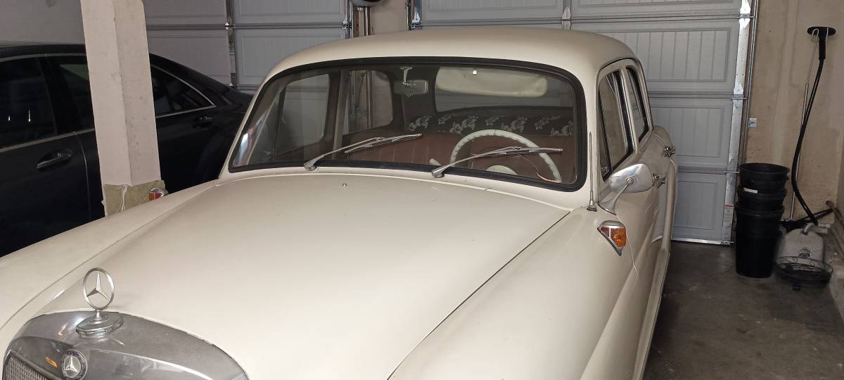 Mercedes-190db-diesel-1961-white-3