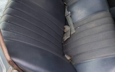 Mercedes-200d-diesel-1968-blue-3