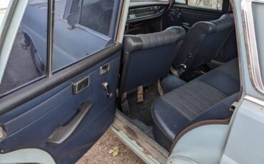 Mercedes-200d-diesel-1968-blue