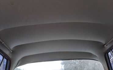 Mercedes-200d-diesel-1968-blue-8