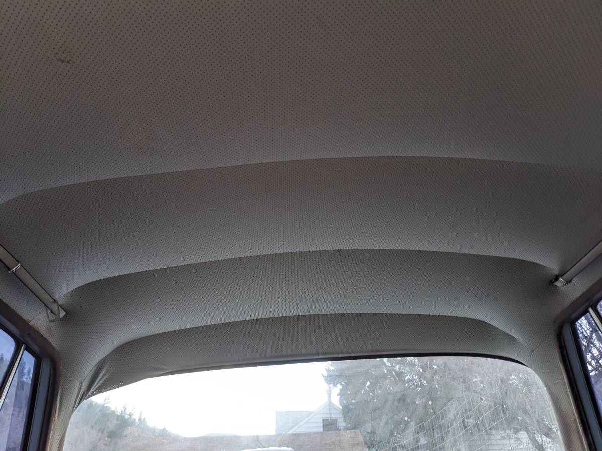 Mercedes-200d-diesel-1968-blue-8