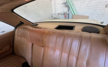 Mercedes-240d-diesel-1983-14