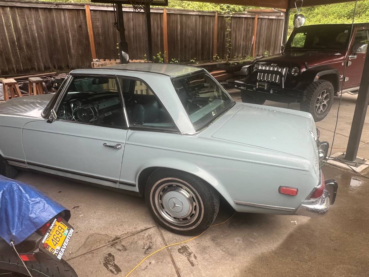 Mercedes-280-sl-1969-blue-11