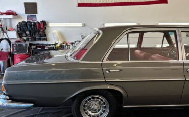 Mercedes-300-sel-1967-silver-39