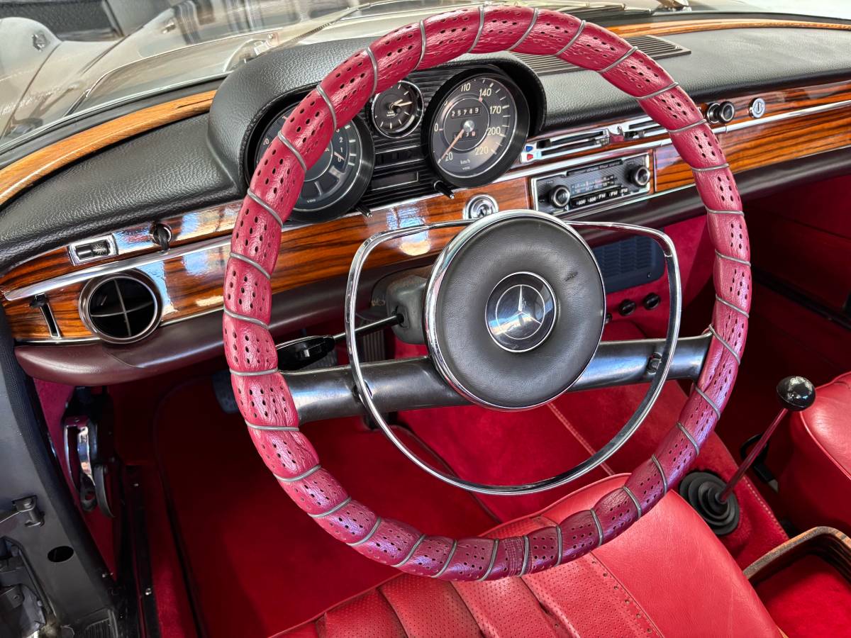 Mercedes-300-sel-1967-silver-60