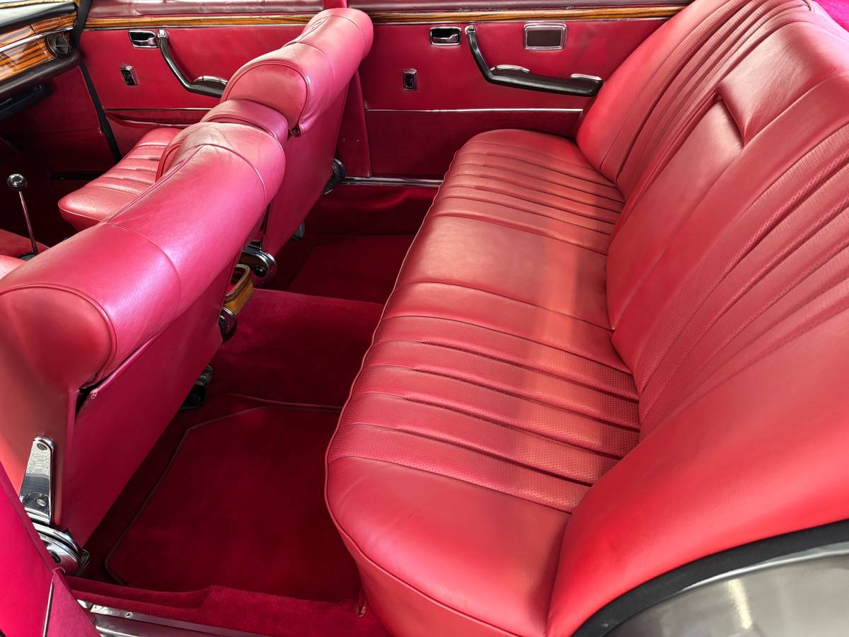 Mercedes-300-sel-1967-silver-62