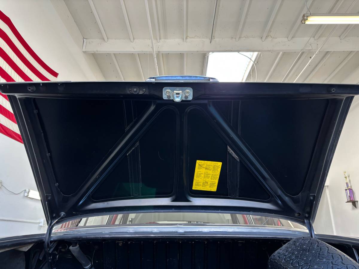 Mercedes-300-sel-1967-silver-68