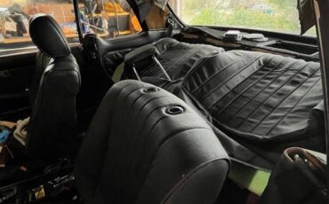 Mercedes-300cd-diesel-1982-red-5