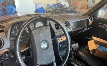 Mercedes-300cd-diesel-1982-red-9