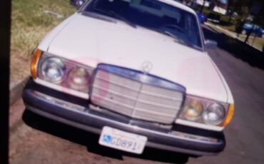 Mercedes-300cd-turbo-diesel-1982-white-1