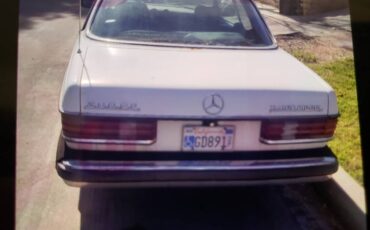 Mercedes-300cd-turbo-diesel-1982-white-3