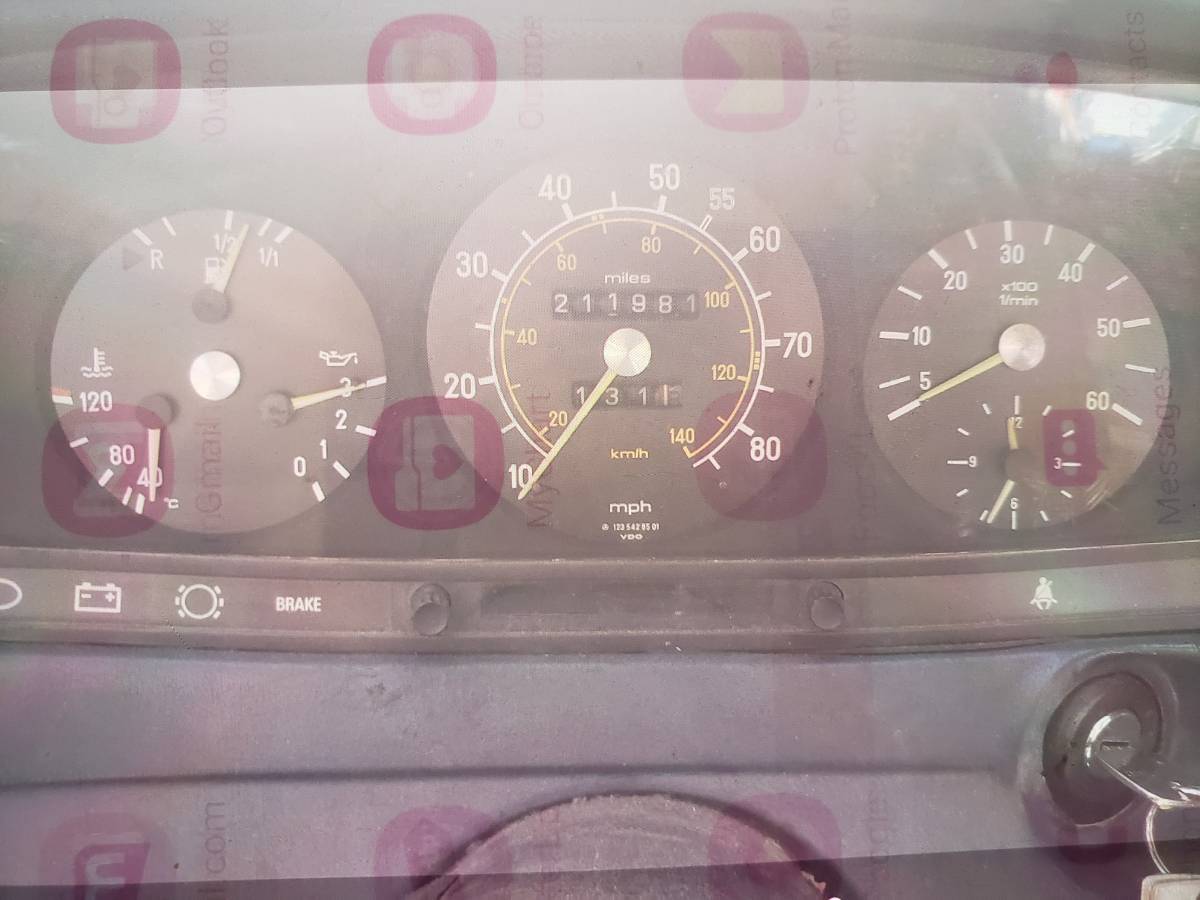 Mercedes-300cd-turbo-diesel-1982-white-5