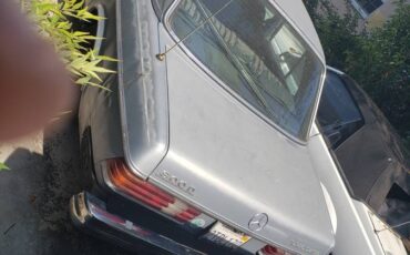 Mercedes-300d-diesel-1982-blue